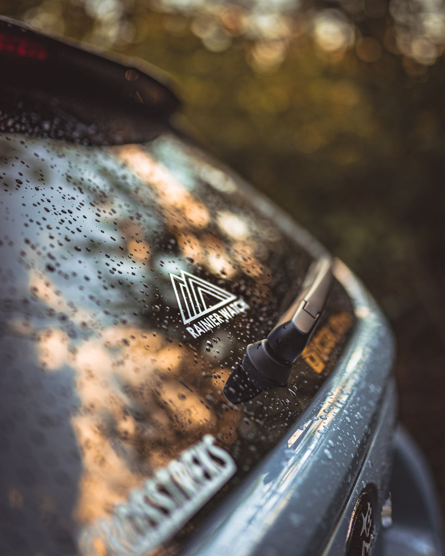 RW Logo Vinyl Decal