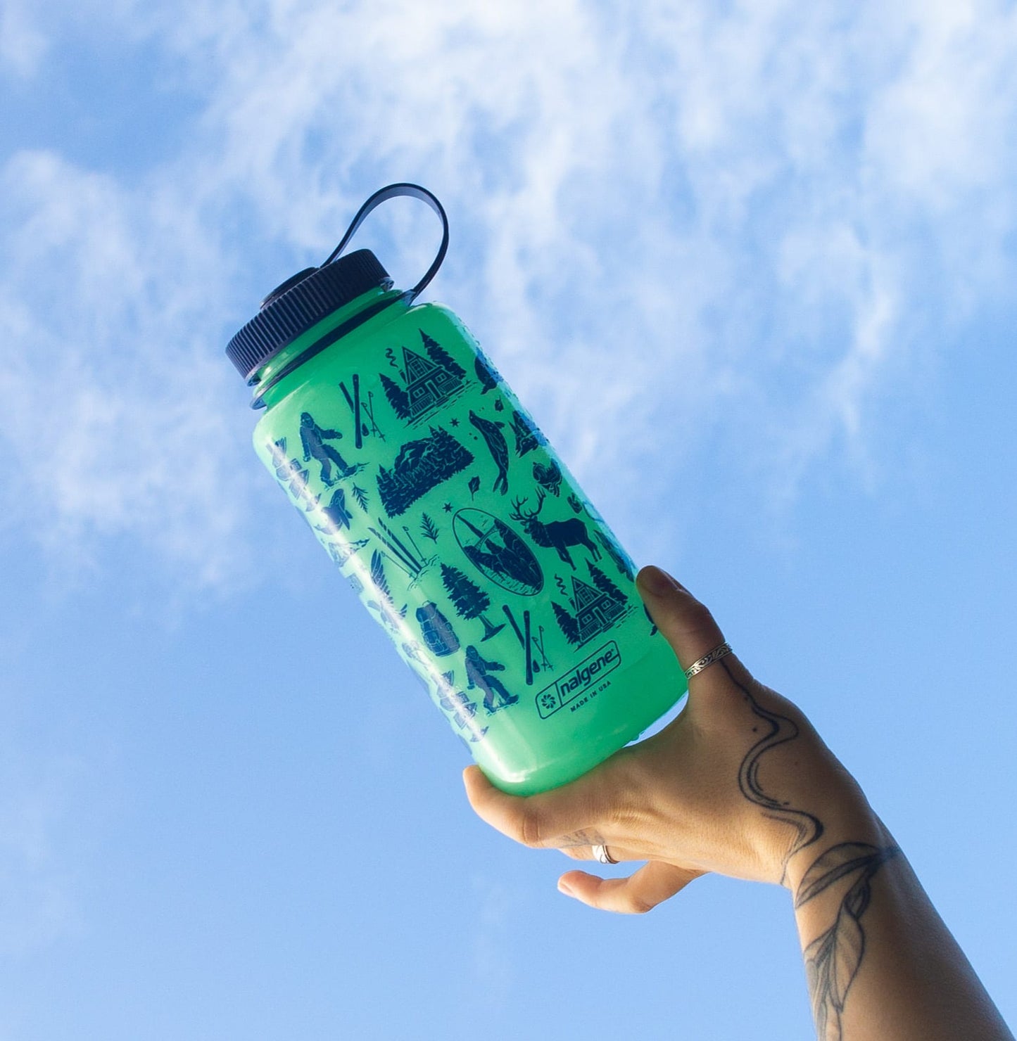 PNW Patterns 32oz Water Bottle - Glow-In-The-Dark Green